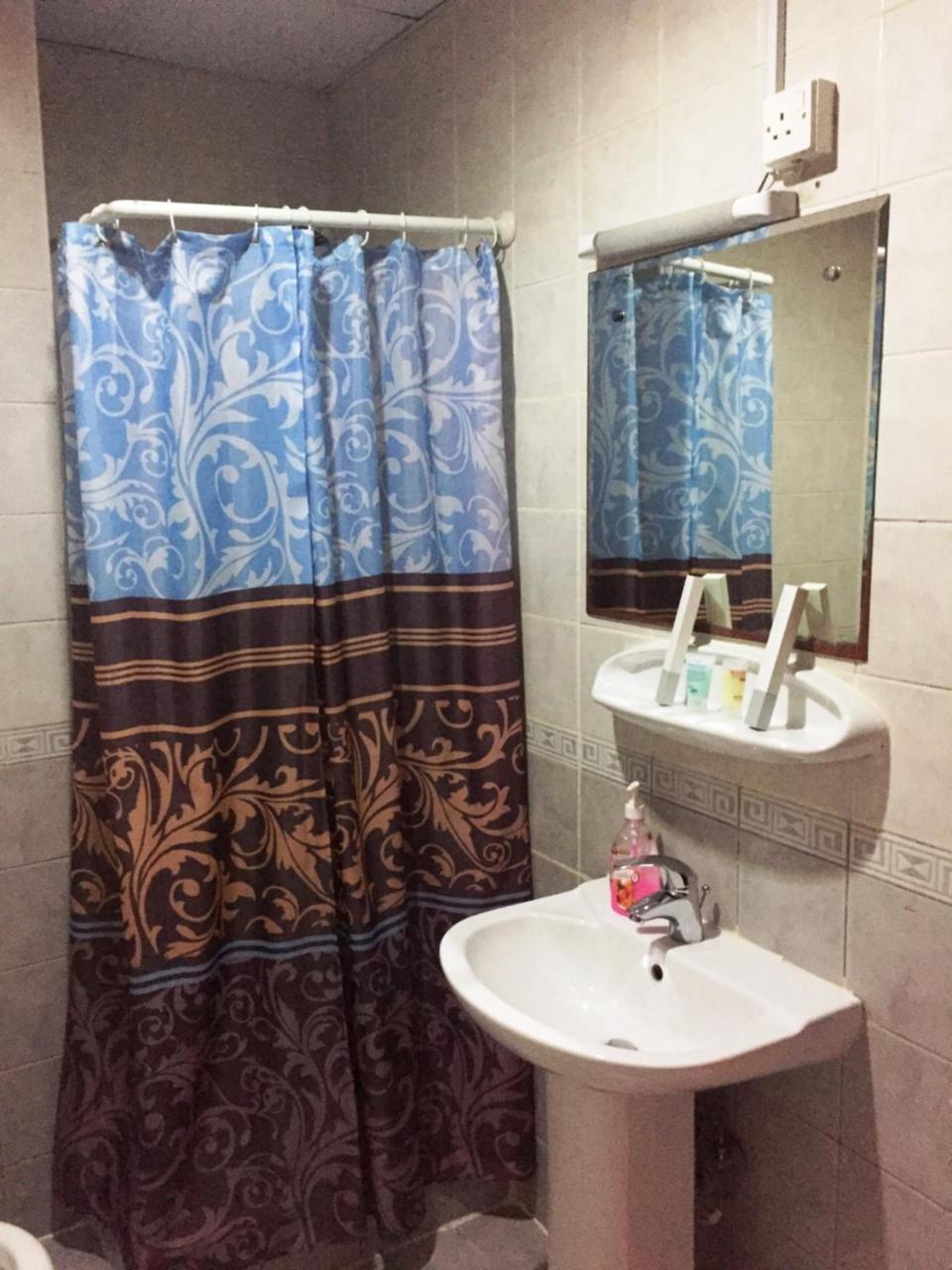 דובאי Al Amana Hotel מראה חיצוני תמונה
