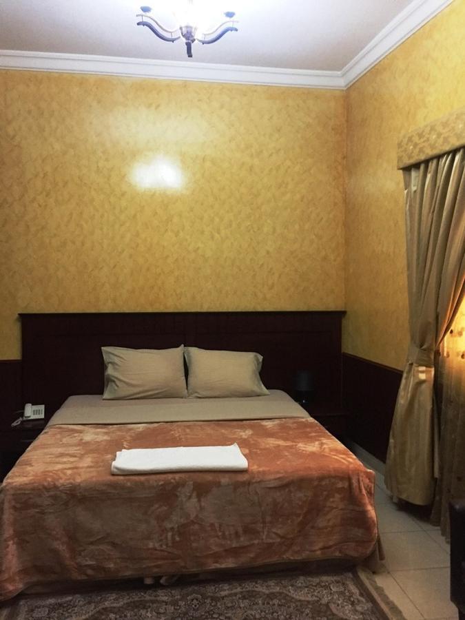 דובאי Al Amana Hotel מראה חיצוני תמונה